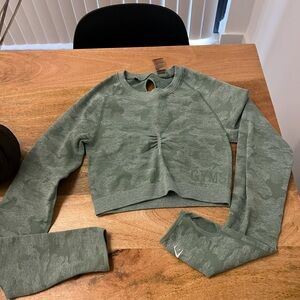Gymshark long sleeve camo seamless crop top